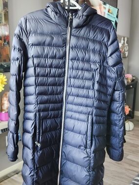 Women's Long Hooded Puffer Coat in Navy
